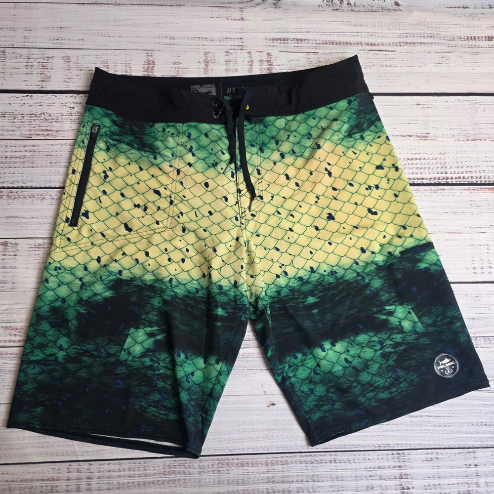 Pelagic Hydro-Lite Board Shorts Mens 36 Green Fish Scale Fishing Swim Trunks
